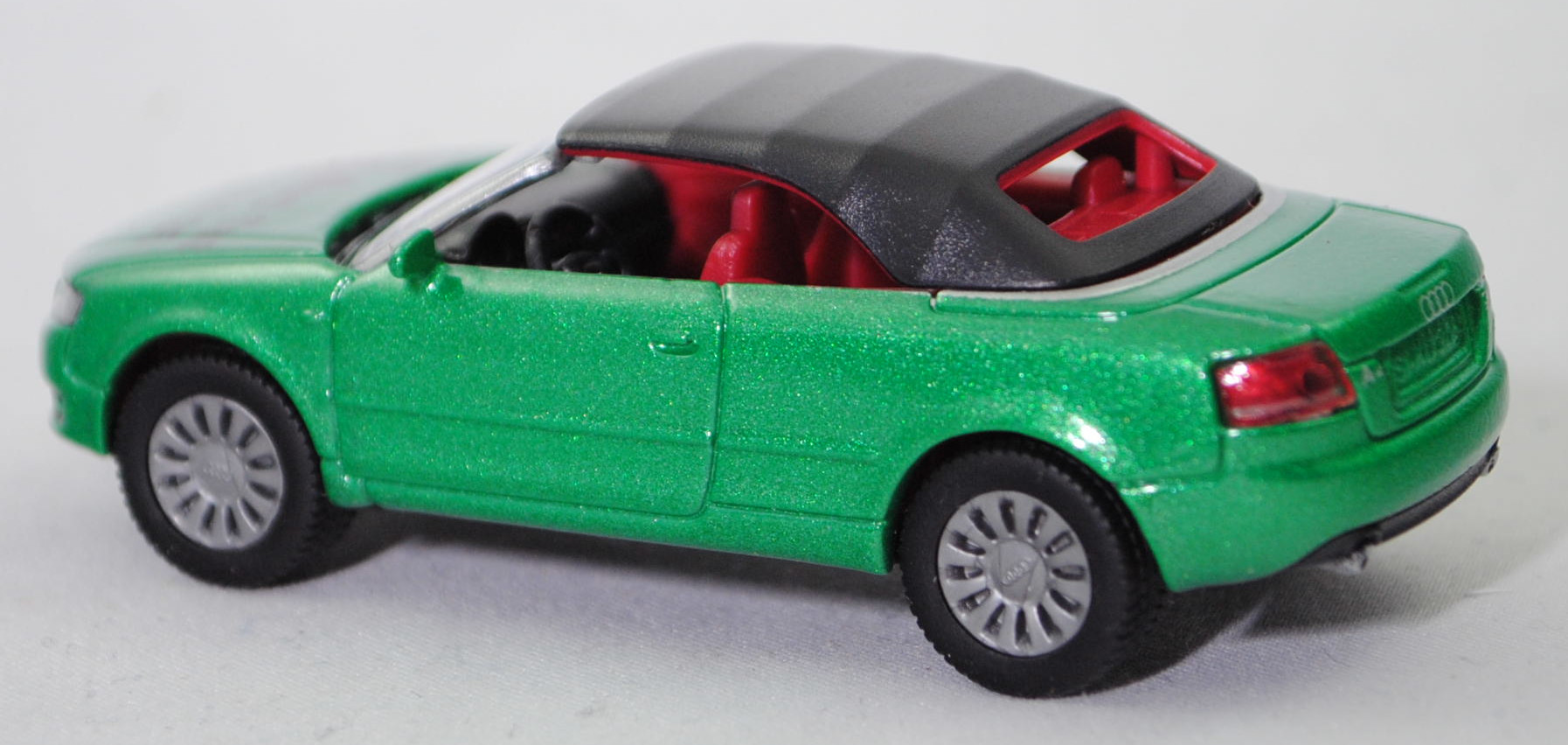 00404 SSC 04 2026 Audi A4 Cabriolet 3.2 FSI quattro mit Verdeck (B7, Typ 8H, Modell 2006-2009), hell-minzgrünmetallic, SSC-Tag / 19.4.26, SIKU SUPER, 1:55, m (Limited Edition)
