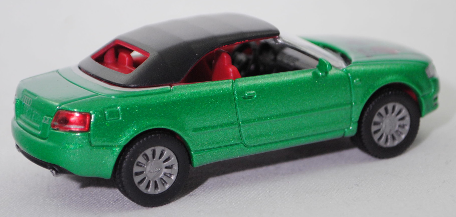 00404 SSC 04 2026 Audi A4 Cabriolet 3.2 FSI quattro mit Verdeck (B7, Typ 8H, Modell 2006-2009), hell-minzgrünmetallic, SSC-Tag / 19.4.26, SIKU SUPER, 1:55, m (Limited Edition)