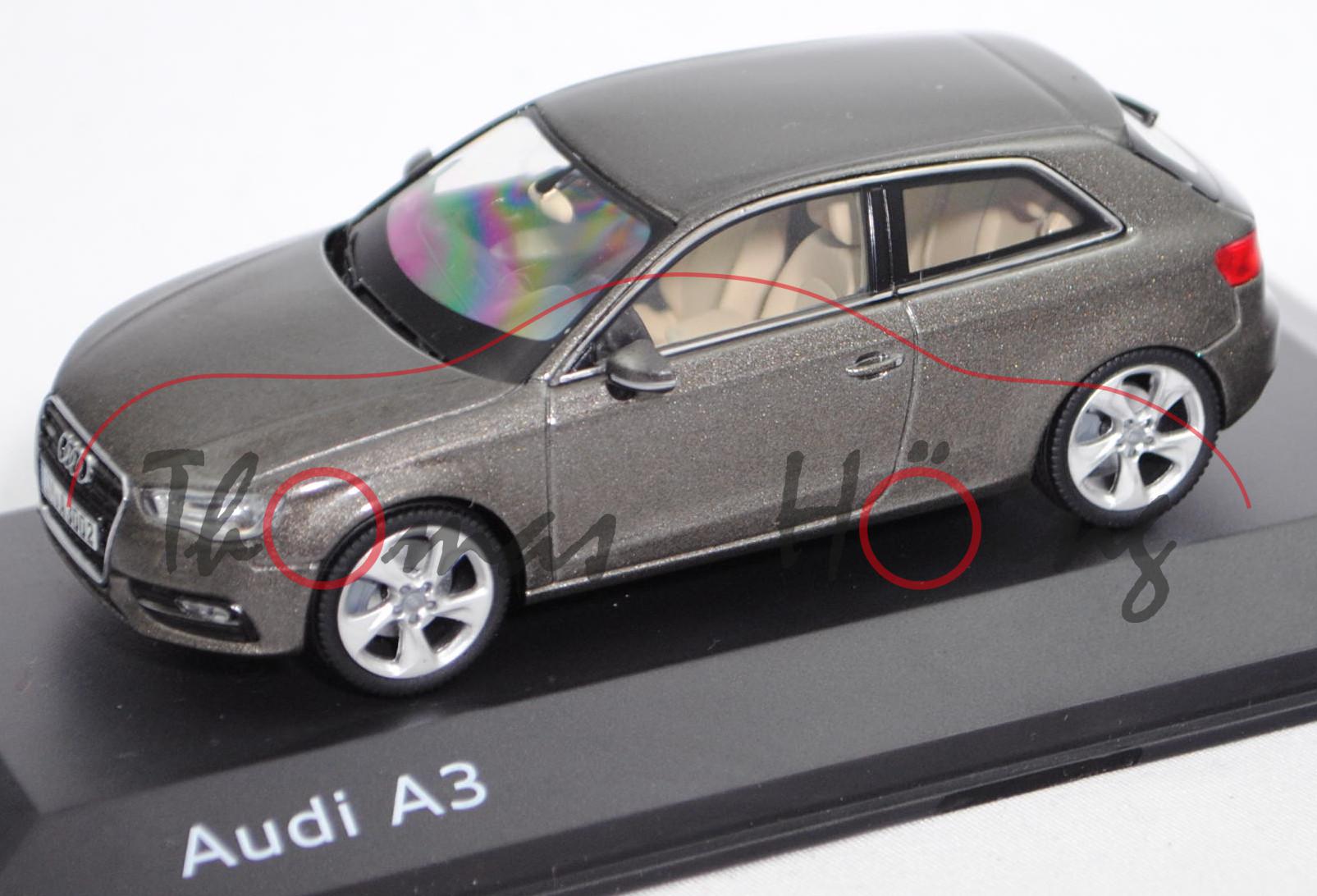 Audi A3 1.8 TFSI quattro / 2.0 TDI quattro (Typ 8V, Modell 12-16), dakotagrau met., Schuco, 1:43, mb