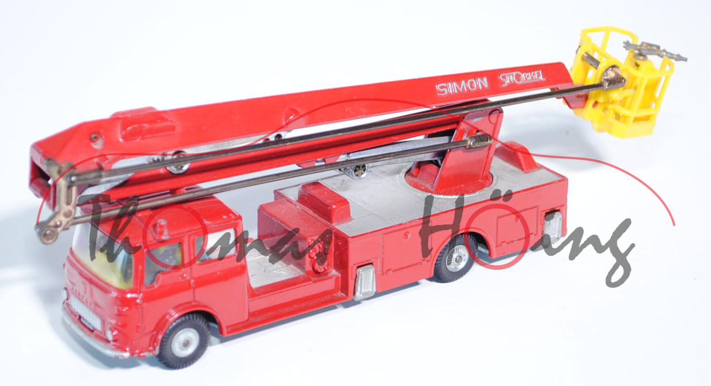 Bedford Simon Snorkel Fire Engine, karminrot, Chassis grau, 1 Feuerwehrmann weg, CORGI TOYS MAJOR, 1