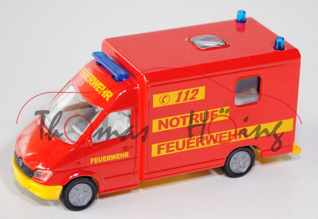 00000 RTW Mercedes-Benz Sprinter I (Modell 2000-2002), rot, innen grau, FEUERWEHR, SIKU, 1:55, L15