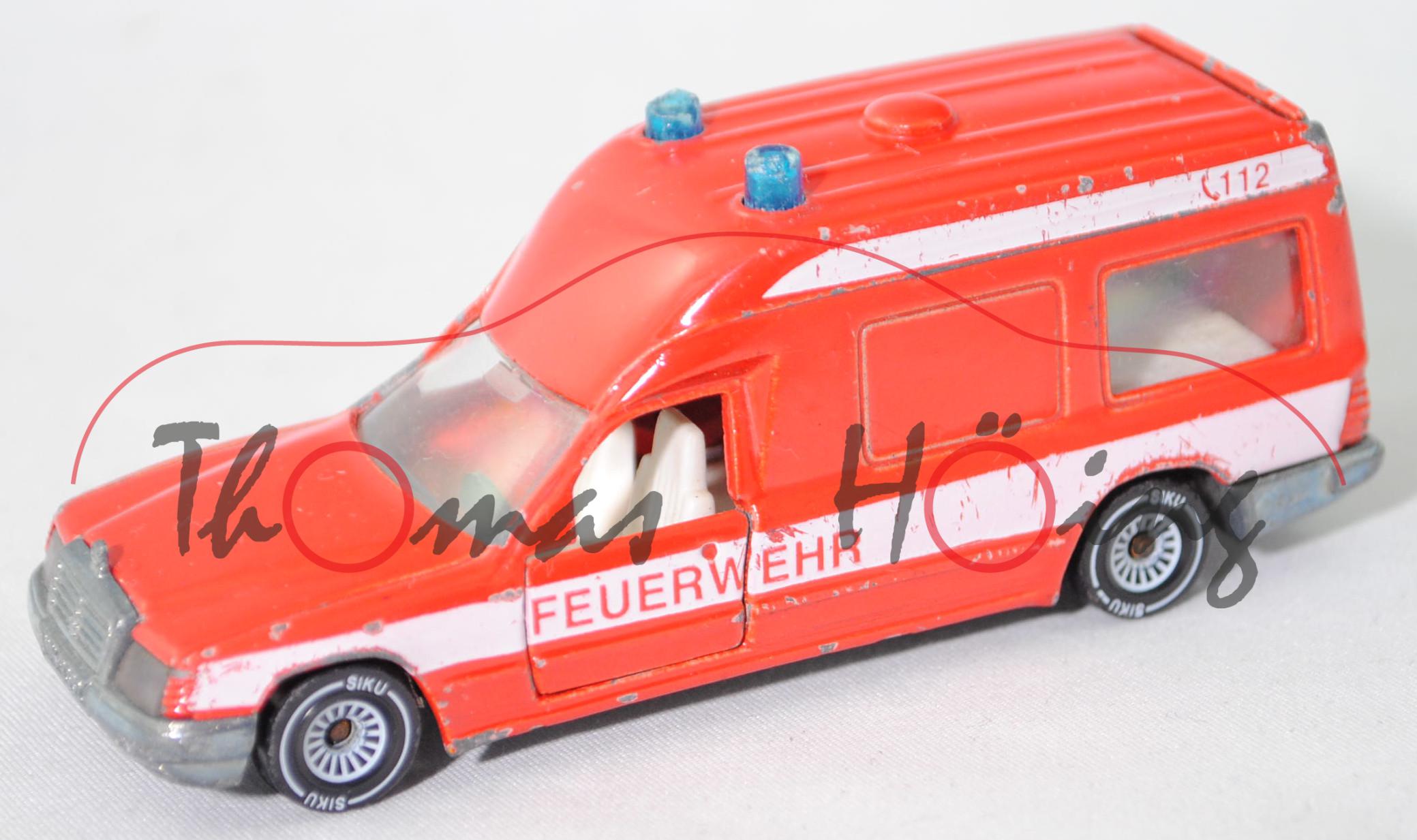 00000 BINZ Ambulanz 2001 lang (Modell 1986-1989), rot, FEUERWEHR, Fenster klar, B4, SIKU, 1:56, vsc