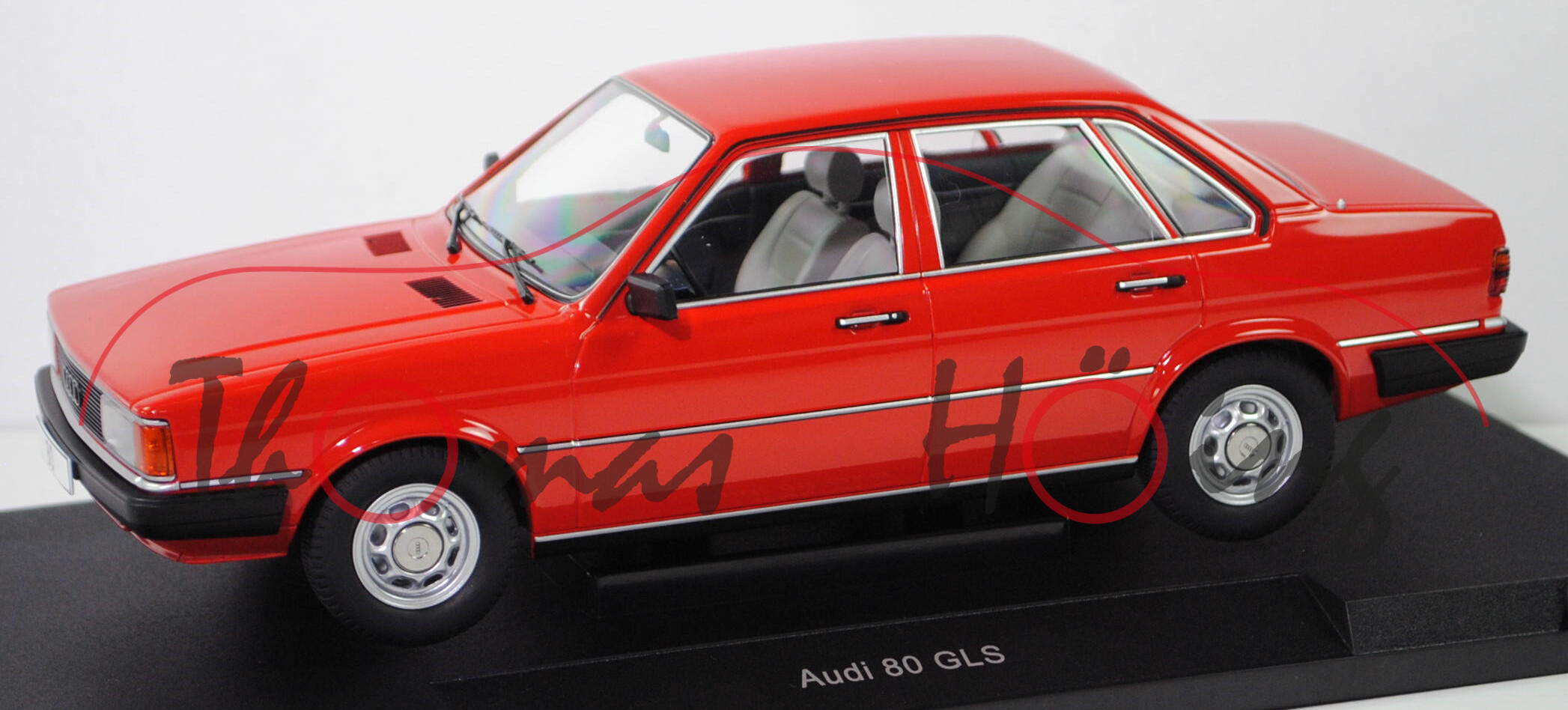 Audi 80 GLS (2. Generation, B2, Typ 81, Vorfacelift (VFL), Modell 1978-1981), marsrot (Verkaufskennzeichen G6, Lacknummer LA3A), MODELCAR GROUP, 1:18, mb (Limited Edition)
