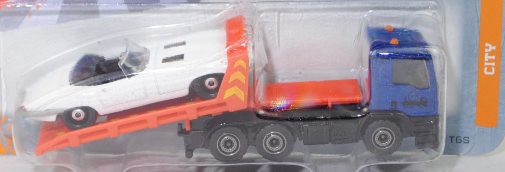 MAN TGS 33.400 (Modell 2013-2017) Abschleppwagen mit Jaguar E-Type Serie 1 Roadster 3.8-Liter (Modell 1961-1964), blaumetallic/schwarz + weiß, majorette, Blister (CITY Trailer Set)