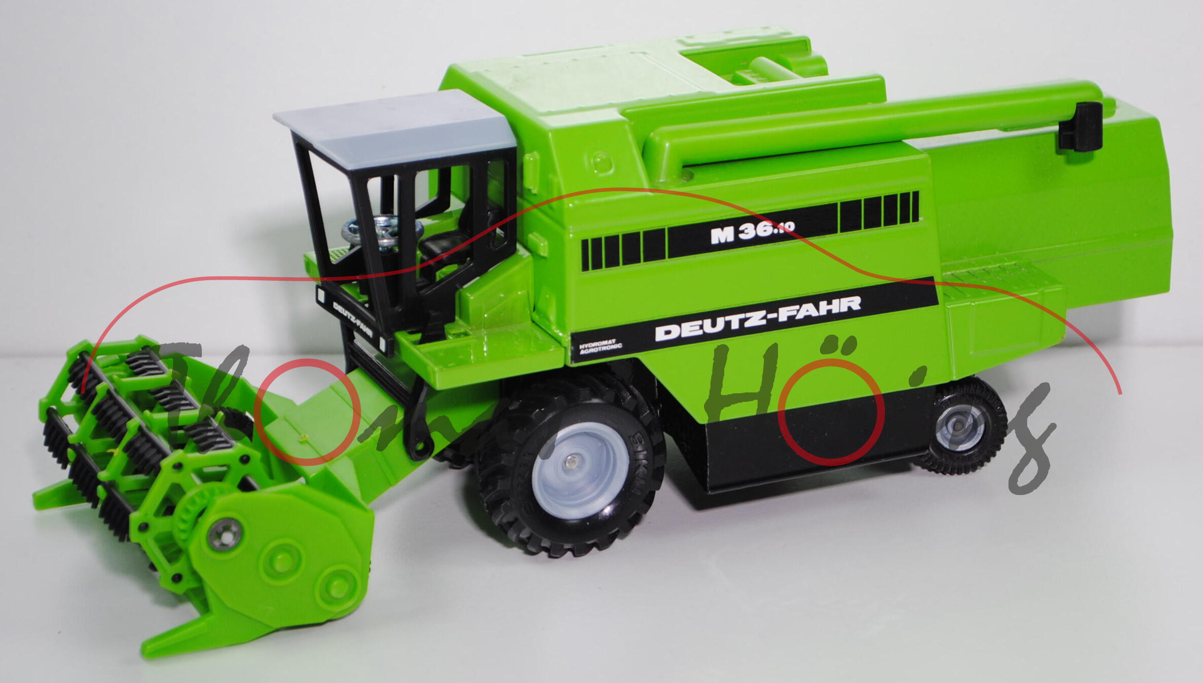 DEUTZ-FAHR M 36.10 Hydromat Mähdrescher (Mod. 1981-1989) mit Schneidwerk m. Messerbalken, grün, L11a