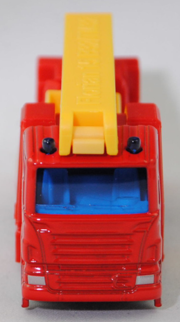 00001 Rosenbauer Hubrettungsbühne B32 auf Scania R380 (Typ CR16, Day cab, Modell 2007-2009) Feuerwehr-Fahrgestell, hell-verkehrsrot, C36, SIKU SUPER, 1:89, P29f
