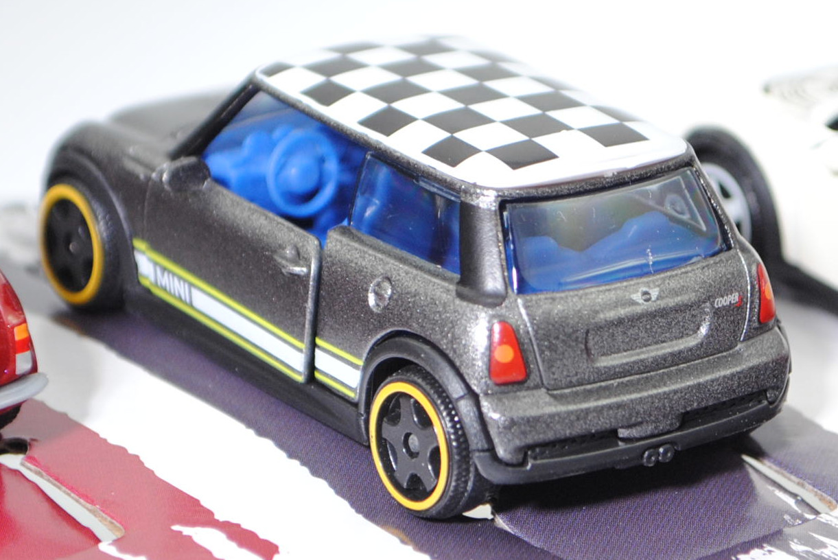 Giftpack MINI ICONS: MINI John Cooper Works GP (Modell 2020) + 2x MINI Cooper 1.3i (Modell 1991-1996) + 2x MINI Cooper S, majorette, mb (MINI ICONS EDITION)