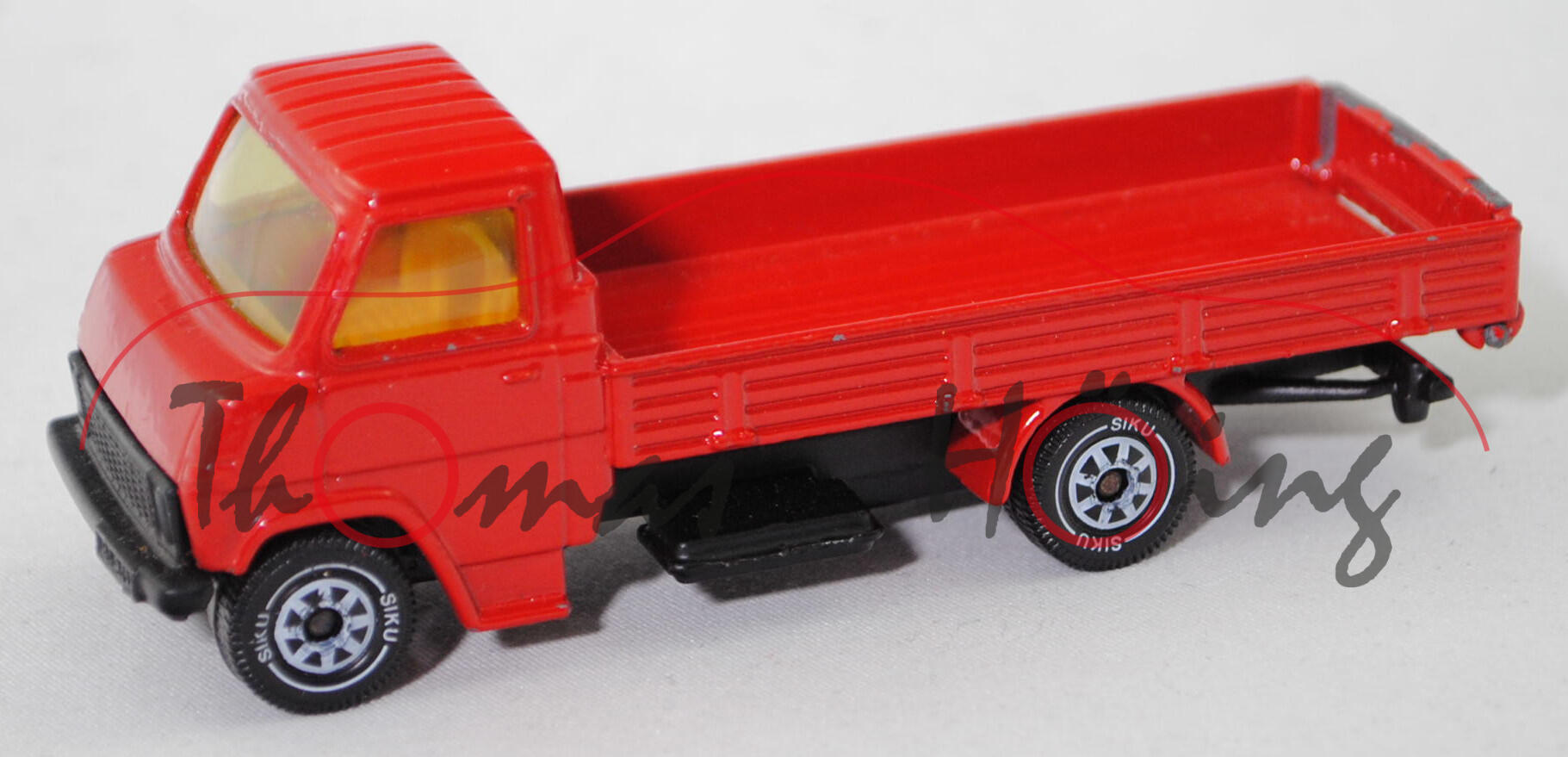 06401 HU Hanomag-Henschel F 55 (Mod. 69-73) Pritschenwagen ohne Plane, rot, SIKU / Metchy, 1:60, m-