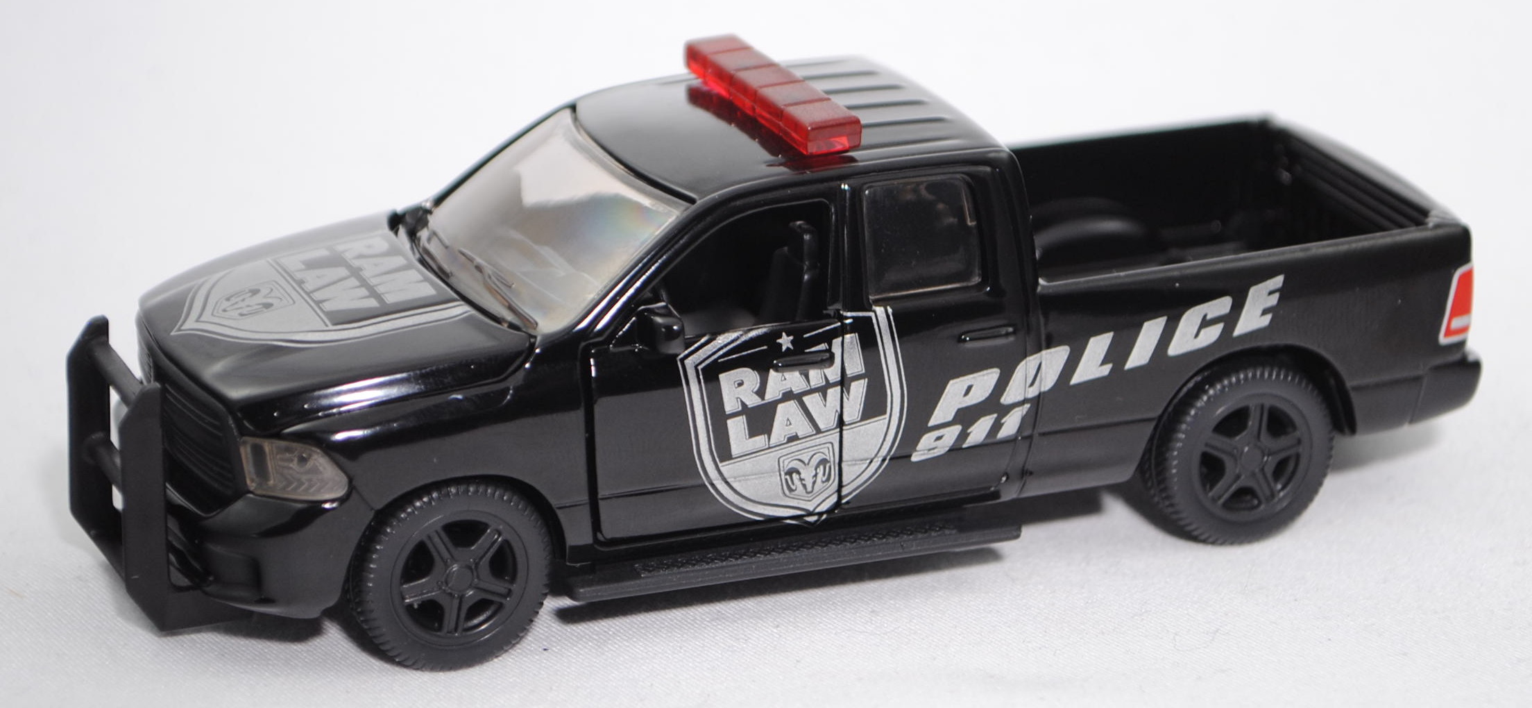 00000 (Dodge) RAM 1500 (Mod. 13-18) US Polizei, schwarz, POLICE, SIKU SUPER, ca. 1:50, L17mpK