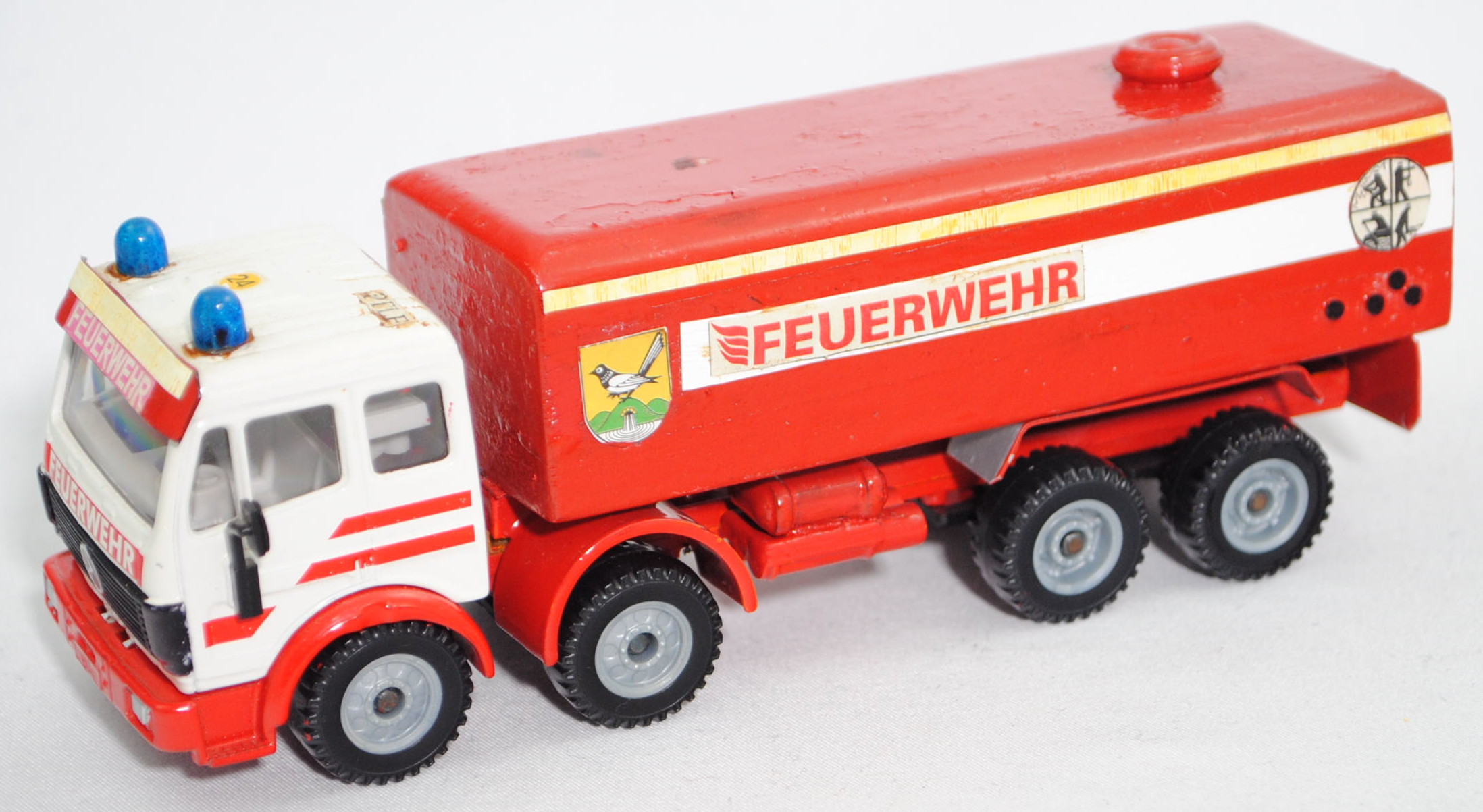 Mercedes-Benz SK (Typ SK-I, Modell 1989-1994) Tankwagen, weiß, FEUERWEHR, SIKU, 1:55, Umbau