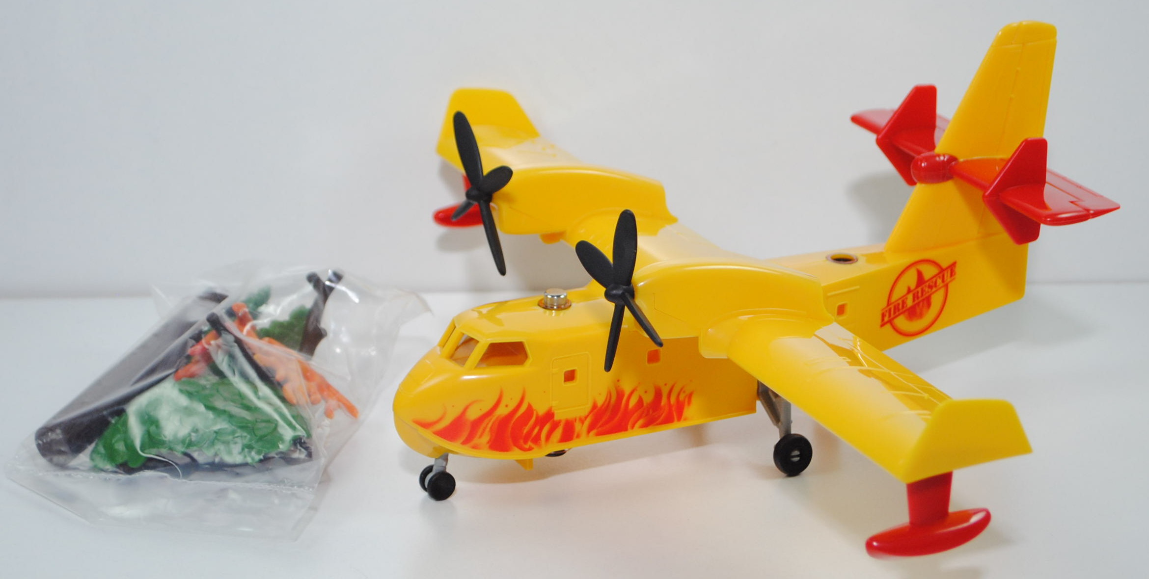 00000 Canadair CL-415 Löschflugzeug, verkehrsgelb, FIRE RESCUE, SIKU SUPER, ca. 1:87, L18