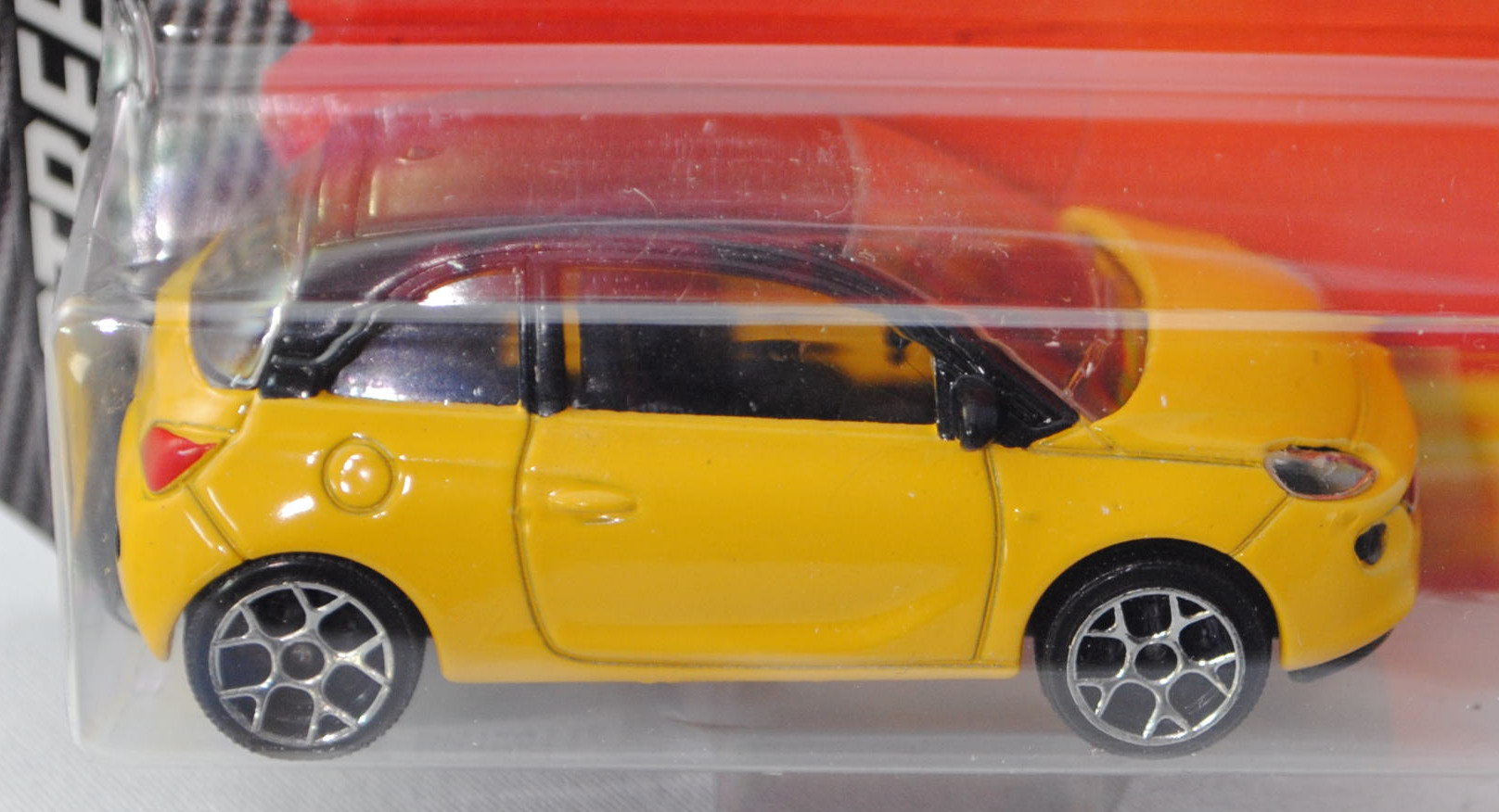 Opel Adam (Modell 2013-) (Nr. 202A), kadmiumgelb, Dach schwarz, majorette, 1:55, Blister (STREET CAR