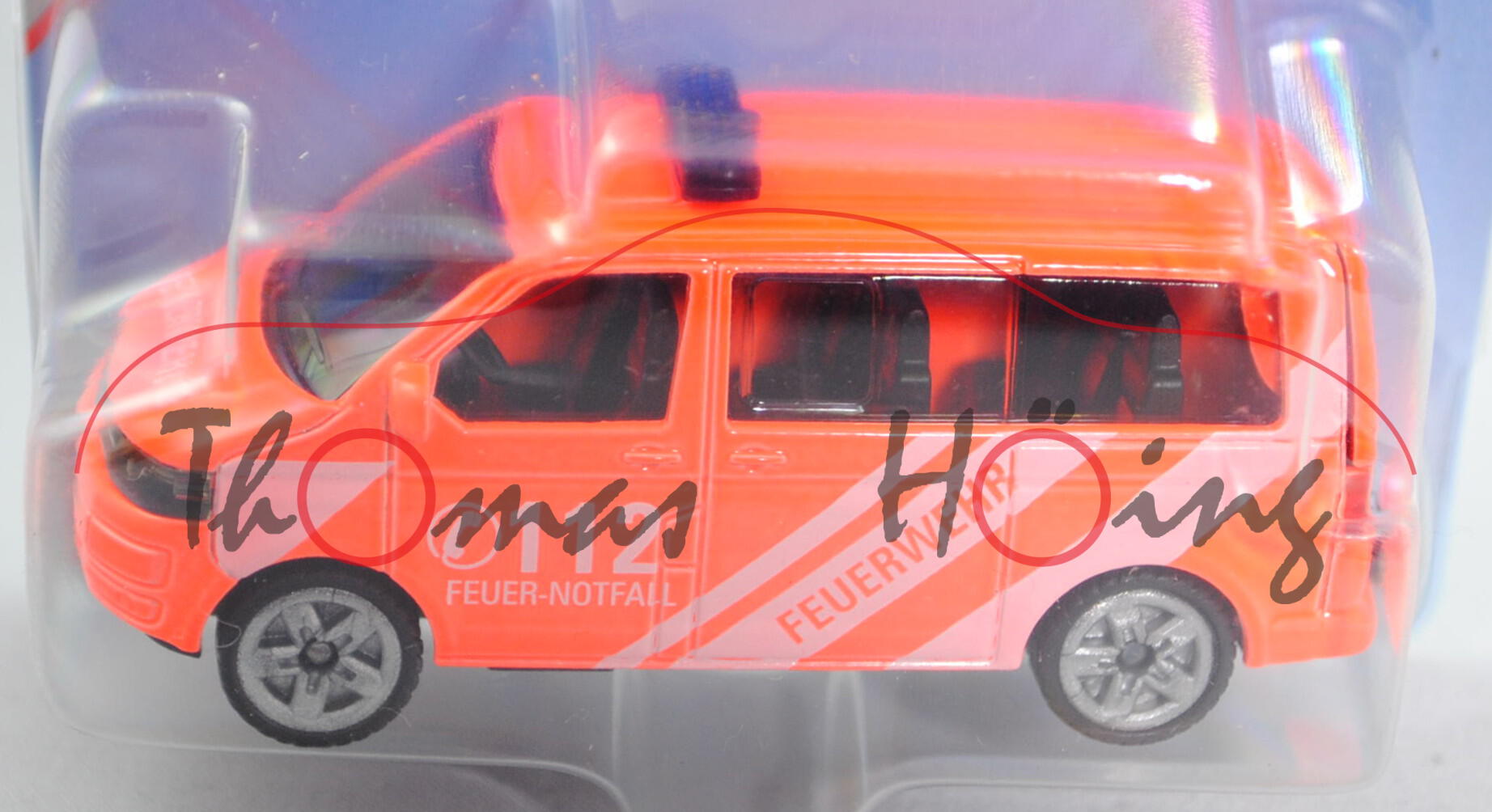 00011 VW T5 facelift Multivan (Typ 7H, 1. Facel., Mod. 09-15) Feuerwehr-Einsatzleitwagen, leuchtrot
