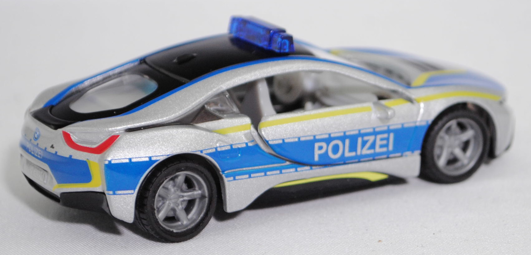 00001 BMW i8 Coupé LCI (1. Generation, I12, Facelift 2018, Modell 2018-2020) Polizei, silber, POLIZEI, Streifen in schwefelgelb/hell-signalblau, SIKU SUPER, 1:50, L17mpK