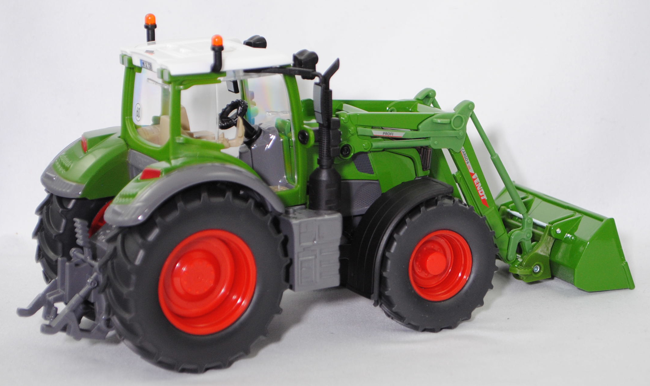 00000 Fendt 728 Vario Gen7 (7. Generation, Modell 2023-) mit abnehmbarem Frontlader, reinweiß/hell-grasgrün/hell-basaltgrau/mattschwarz, SIKU FARMER 1:32, L17mpK
