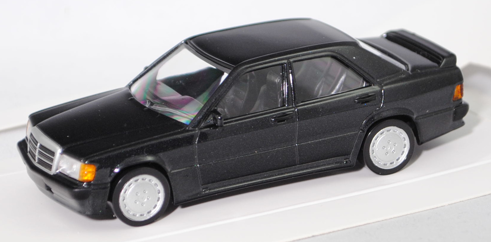 Mercedes-Benz 190 E 2.3-16 (1. Generation, W 201, Baumuster 201.034, Vor-MoPf, Modell 1984-1988), blauschwarz metallic, Norev Jet-car, 1:43, mb (weiße Schachtel)