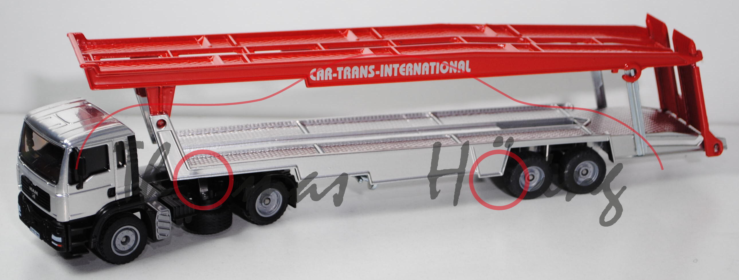 00036 MAN TGA 18.460 M Autotransporter, Modell 2000-2007, weißaluminiummetallic/schwarz/verkehrsrot,