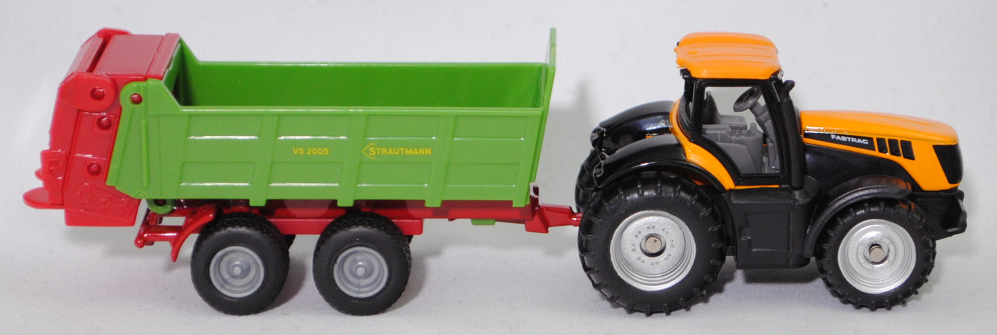 00000 JCB® 8250 V-TRONIC FASTRAC (Modell 2005-2011) und Strautmann Streublitz Universalstreuer VS 2004 (Modell 2012-2016), melonengelb/schwarz und gelbgrün, SIKU SUPER, P29f