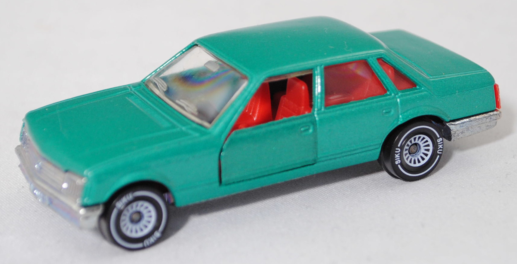 06401 HU Opel Senator 3.0 E CD (Typ A1, Modell 1978-1981), hell-patinagrünmet., SIKU / Metchy, 1:59