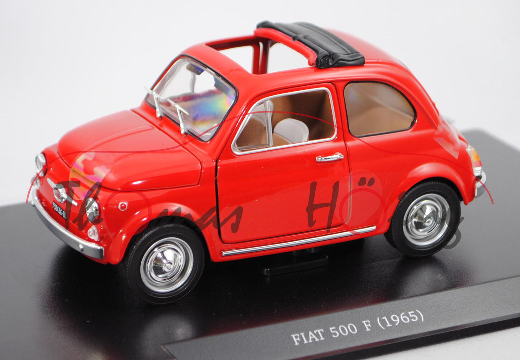 Fiat Nuova 500 F (Modell 1965-1972, Baujahr 1965), verkehrsrot, Türen+Kofferraum- und Heckklappe zu 