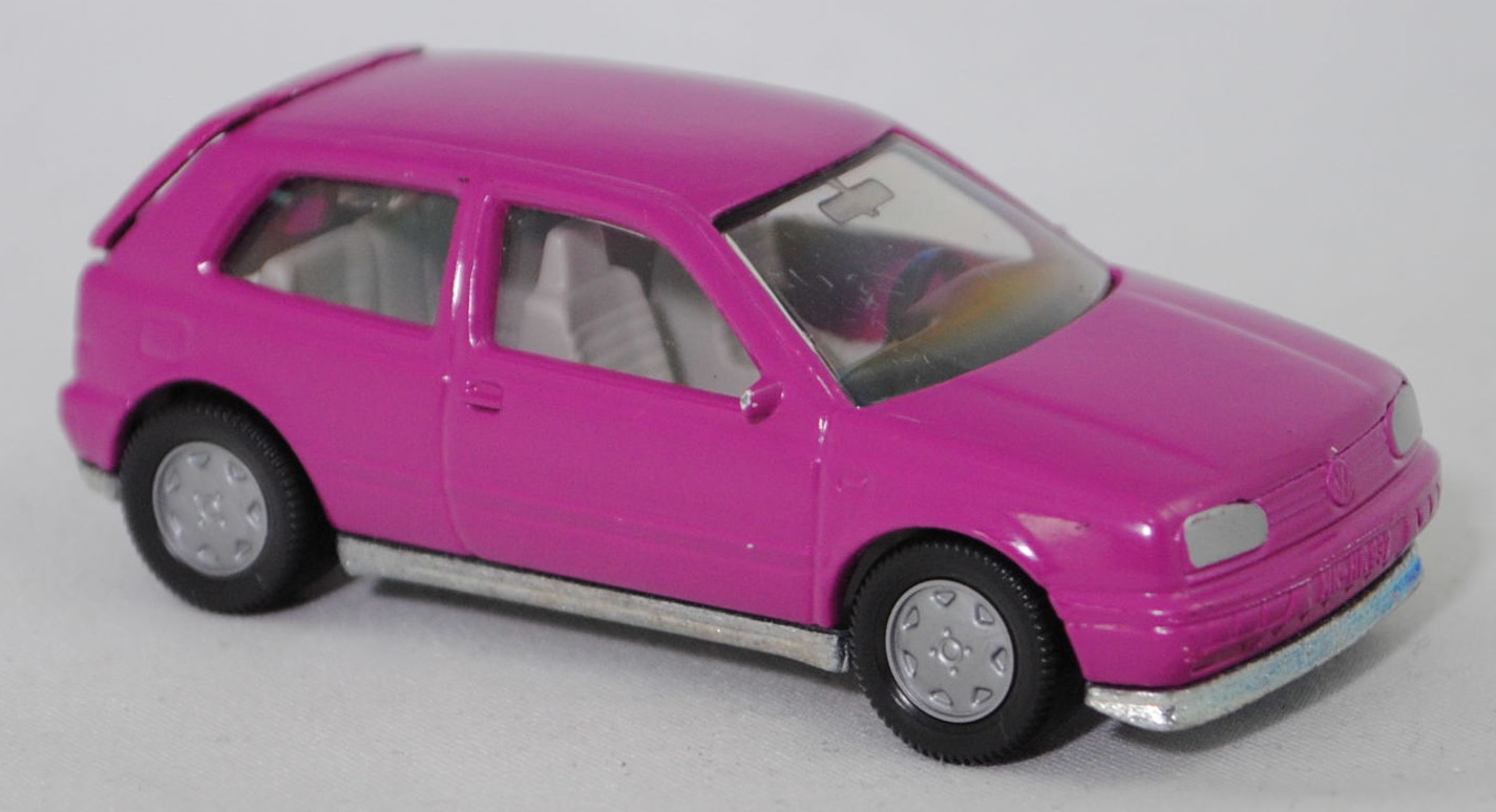00000 VW Golf III 1.8 GL (Typ 1H, Vorfacelift, Modell 1991-1994), verkehrspurpur, innen grau, Lenkrad schwarz, Chassis chrom, Germ, Bpr. ohne Artikelnummer, SIKU SUPER, 1:56, m-