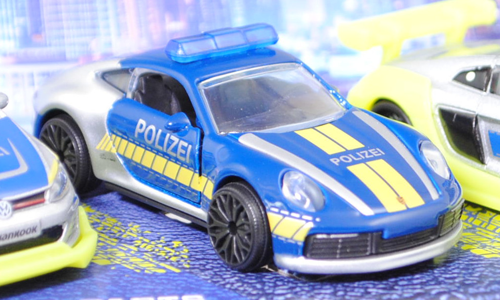 Giftpack POLIZEI Tune it Safe: VW ID. Buzz Pro + VW Golf VII GTI + Porsche 911 Carrera S Coupé + Audi R8 Coupé V10 + BMW M3 Limousine, silber, majorette, mb (POLIZEI)