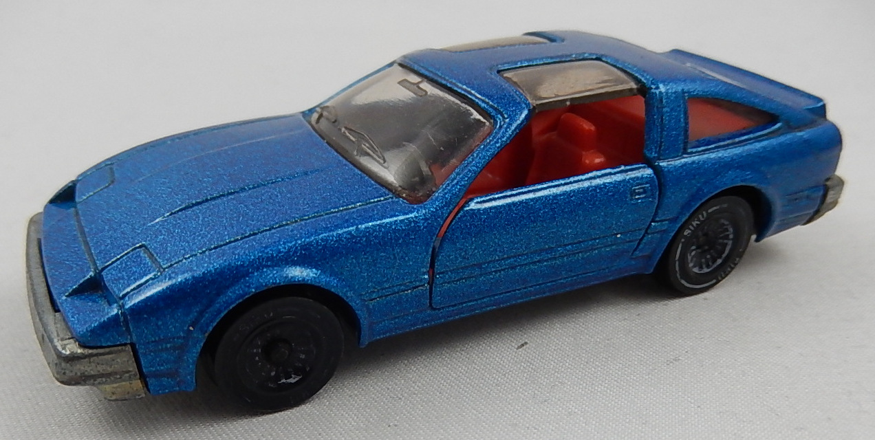 00003 Nissan 300 ZX (1. Generation 300 ZX bzw. 3. Generation Z, Z31, Modell 1984-1986), hell-verkehrsblaumetallic, ohne CE-Zeichen, SIKU SUPER, 1:55, m-