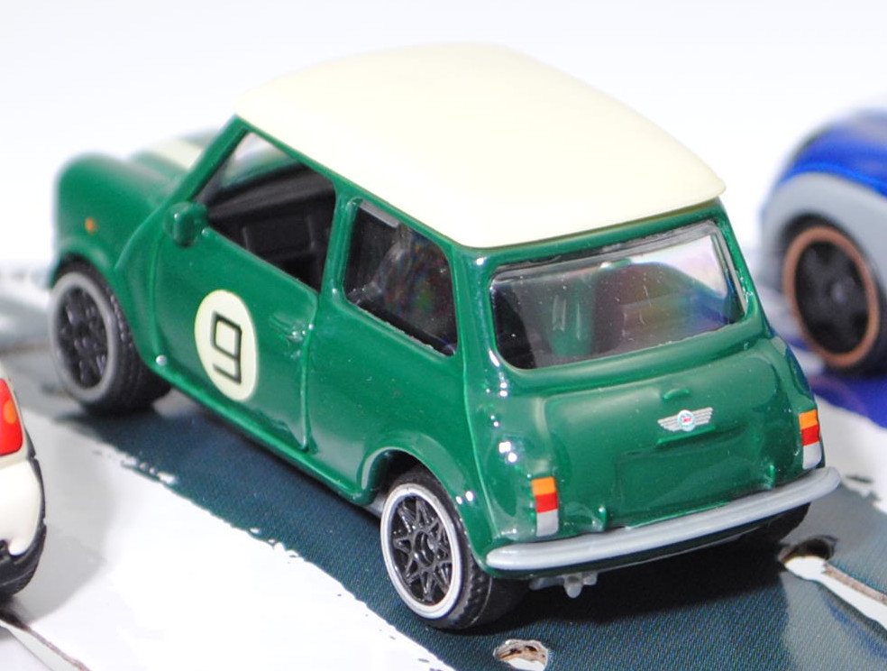 Giftpack MINI ICONS: MINI John Cooper Works GP (Modell 2020) + 2x MINI Cooper 1.3i (Modell 1991-1996) + 2x MINI Cooper S, majorette, mb (MINI ICONS EDITION)
