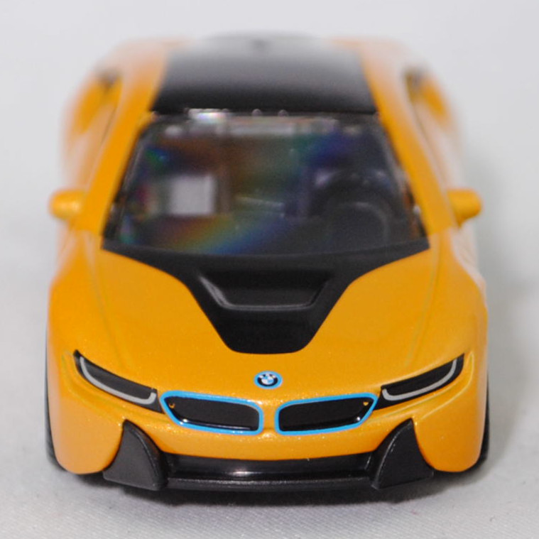 00000 BMW i8 Coupé (1. Generation, Typ I12, Vorfacelift (bei BMW Vor-LCI genannt), Modell 2014-2018), hell-maisgelbmetallic/schwarz, SIKU SUPER, 1:59, P29f