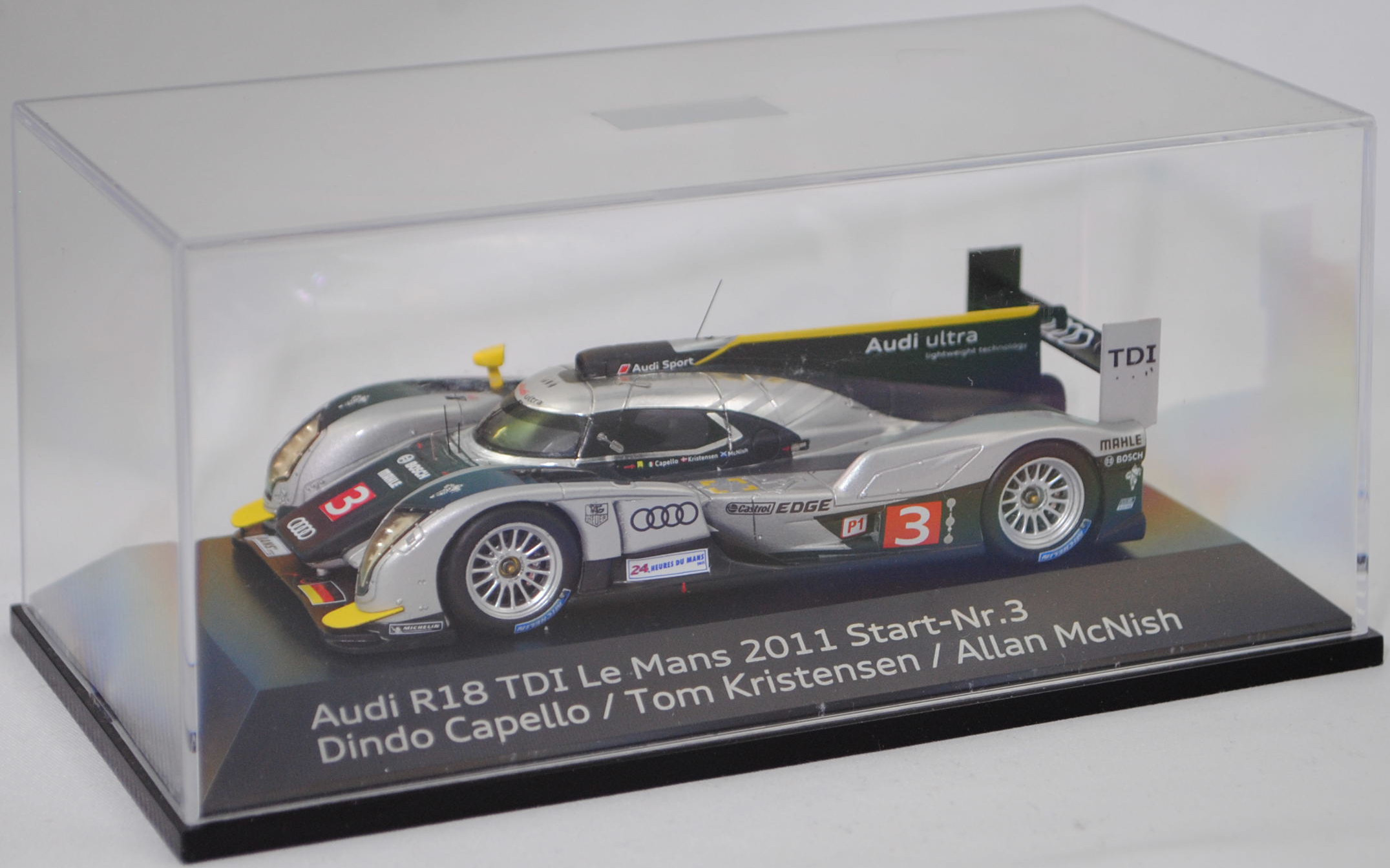 Audi R18 TDI, Le Mans 2011, schwarz/silber, Fahrer: Dindo Capello / Tom Kristensen / Allan McNish, Startnummer 3, Minimax, 1:43, PC-Box Werbeschachtel (Vitrinenmodell, ohne Umverpackung)