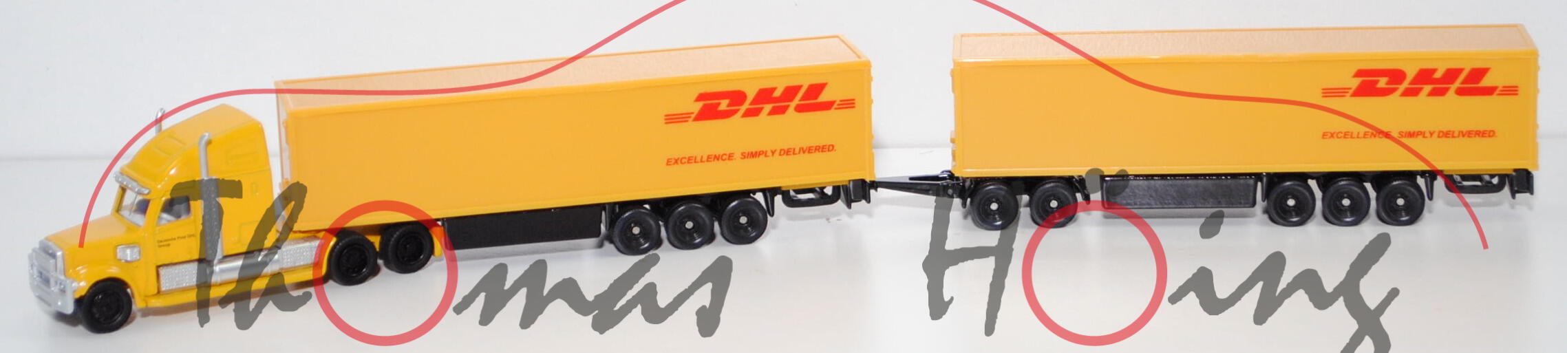 00002 FREIGHTLINER® CORONADO® CC132 6x4 (Modell 2001-2010) DHL Road Train, gelb, SIKU, 1:87, L17mpK