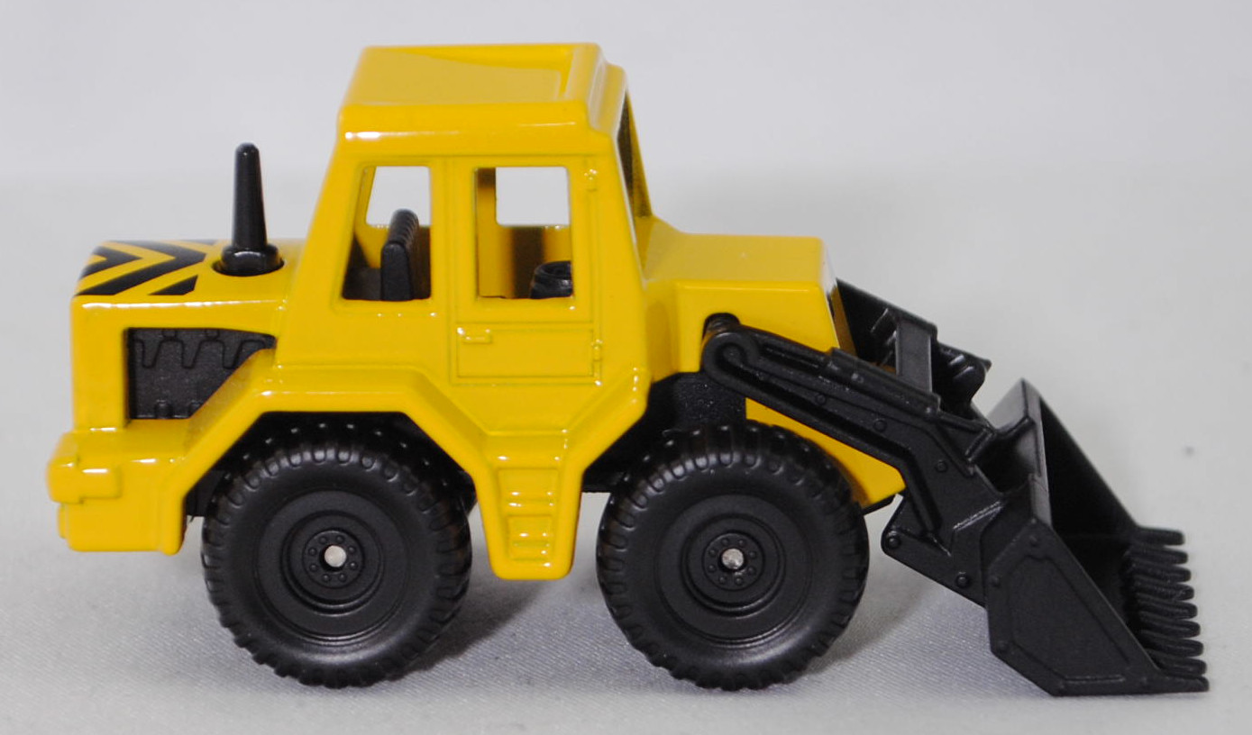 00006 Frontlader, kadmiumgelb, innen schwarz, Prägung Adresse unter der Schaufel 4 mm hoch, Chassis schwarz, C79 schwarz, SIKU SUPER, P29f