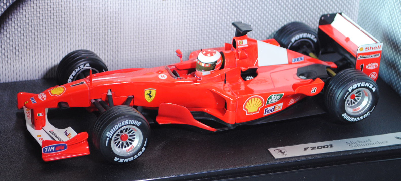 Ferrari F2001, leuchtrot/reinweiß, Team Scuderia Ferrari Marlboro (1. Platz), Fahrer: Michael Schuma