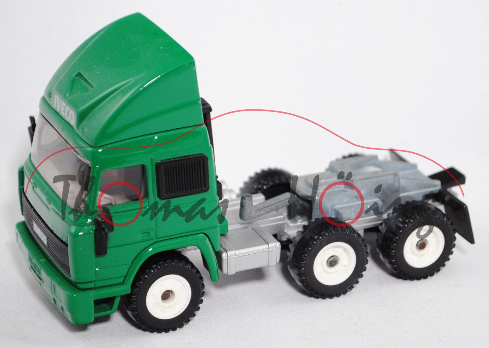 00004 Iveco TurboStar (Mod. 87-91) Sattelzugmaschine, grün/silber, innen grau, kleiner Schaden vorne