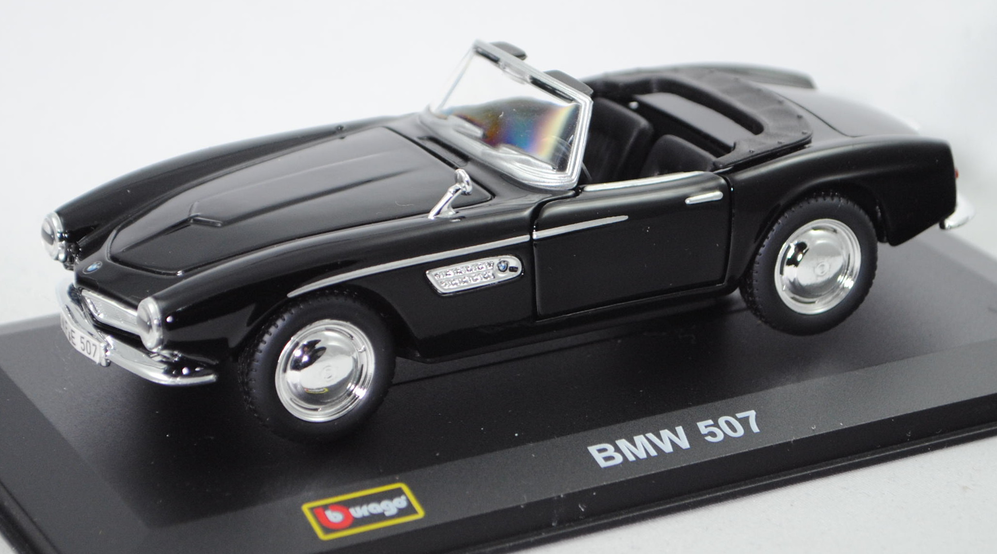BMW 507 (Typ 507, Modell 1956-1959, Baujahr 1956), schwarz, Bburago ...