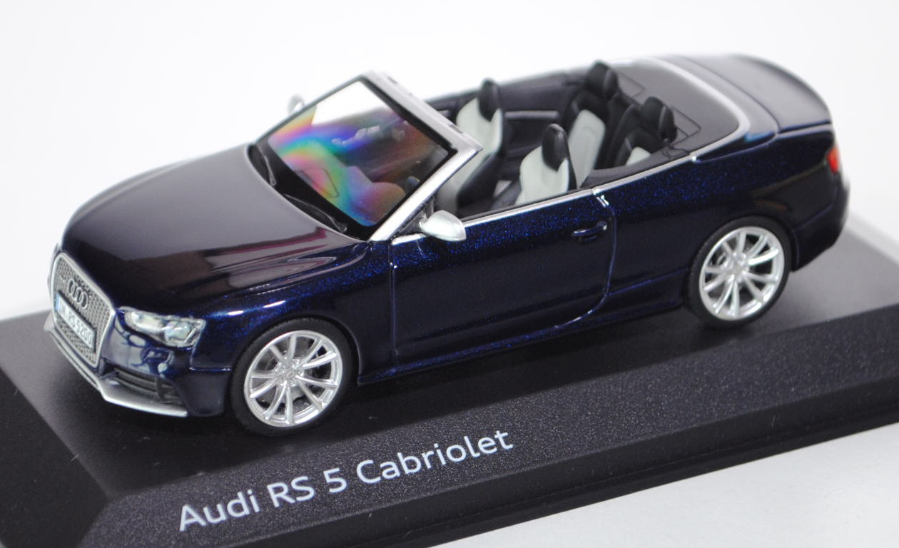 Audi RS 5 Cabriolet (Typ 8T, AU485, Facelift), Modell 2012, estorilblau, Minichamps, 1:43, Werbescha