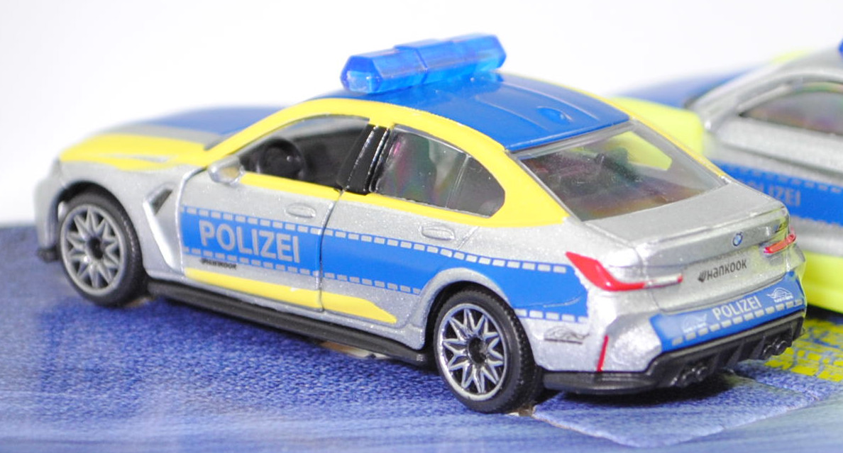 Giftpack POLIZEI Tune it Safe: VW ID. Buzz Pro + VW Golf VII GTI + Porsche 911 Carrera S Coupé + Audi R8 Coupé V10 + BMW M3 Limousine, silber, majorette, mb (POLIZEI)