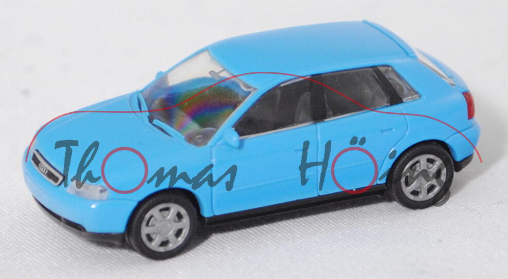 Audi A3 1.8 T 5-türig, (Typ 8L, Modell 1999-2003), hell-himmelblau, innen schwarz, Rietze, 1:87