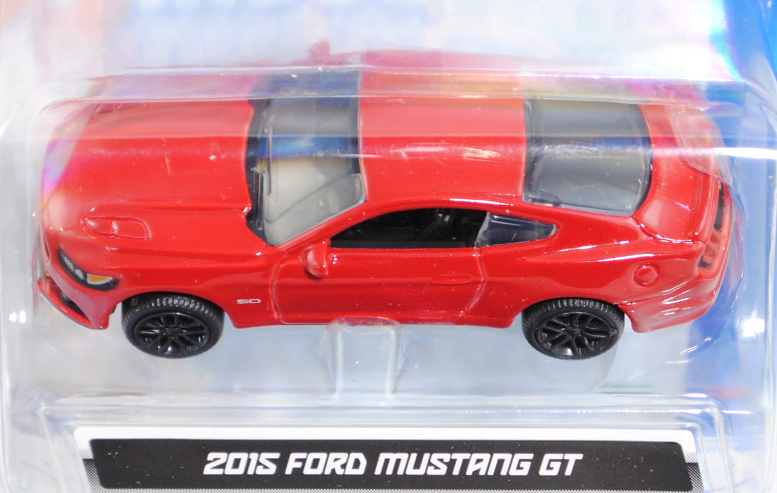 Ford Mustang 5.0 GT (Typ VI Coupé / Fastback, Mod. 15-), karminrot, innen schwarz, Bburago, 1:64, mb