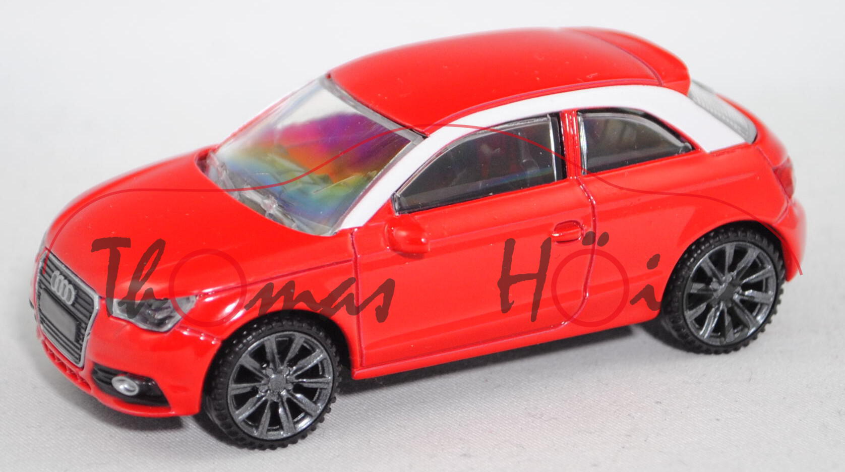 Audi A1 (Typ 8X, Mod. 10-14), verkehrsrot/reinweiß, innen schwarz, Lenkrad schwarz, RASTAR, 1:43