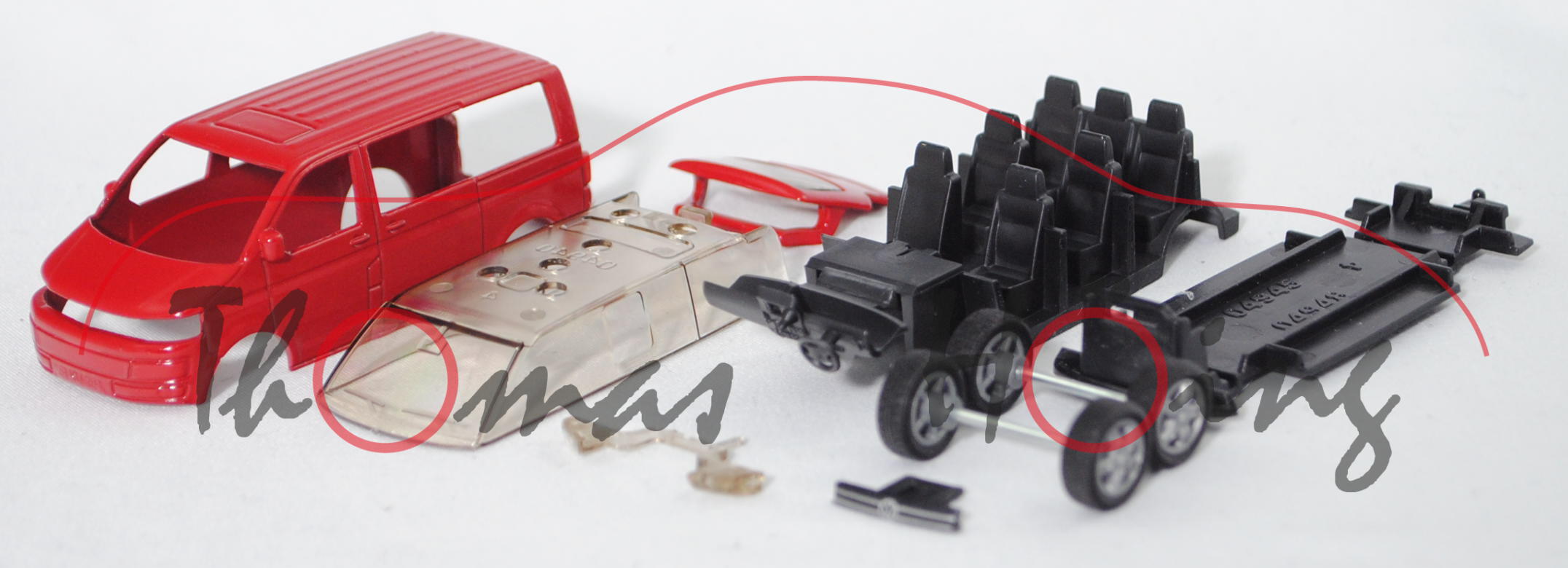 00401 Bastelbus / Bausatz VW T5 facelift Multivan 2.0 TDI (Mod. 09-15), rubinrot, B19, ca. 1:61, mb