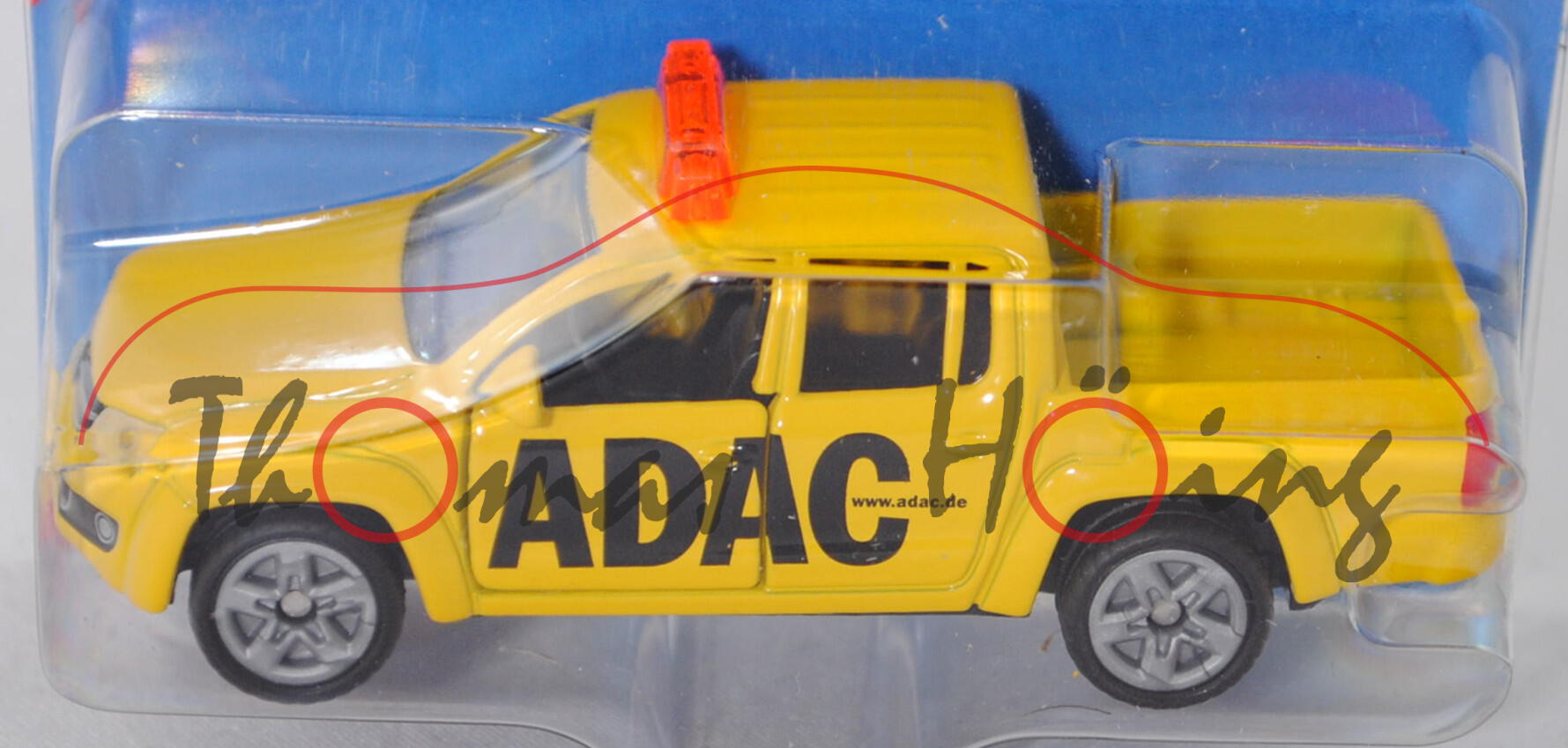 00004 VW Amarok (Modell 2010-2012) ADAC, gelb, hohe Orangelichtleiste, B47 grau, SIKU, 1:61, P29e