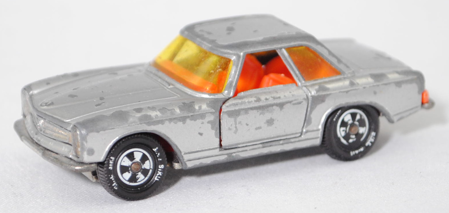 00004 Mercedes-Benz 280 SL (W 113, Baumuster 113.044, Pagode, Modell 1968-1971) mit Hardtop (Coupédach), silber, Bpr. V 302, Germ, Verglasung gelb, R10 weiß, SIKU SUPER, 1:60, vsc