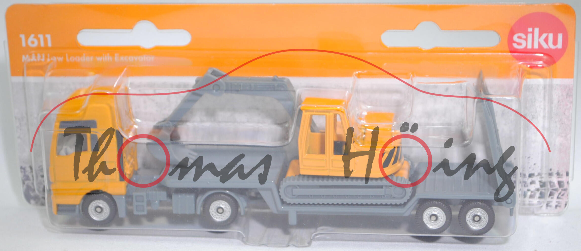 00010 MAN TGX 26.580 D38 XXL 4x2 (Modell 2017-2019) mit 2-Achs-Tiefbett Sattelauflieger und Ladegut Bagger, chromgelb/hell-blaugrau, C36, SIKU SUPER, P29f