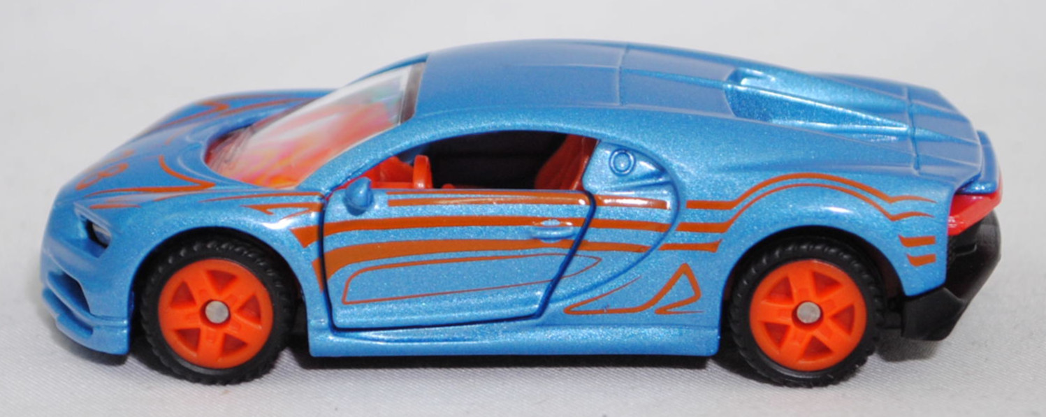 00002 Bugatti Chiron (1. Generation, BG744, Modell 2016-2024), lichtblaumetallic (vgl. electric-blue beim Original), innen hellrotorange, 38, SIKU SUPER, 1:57, P29f