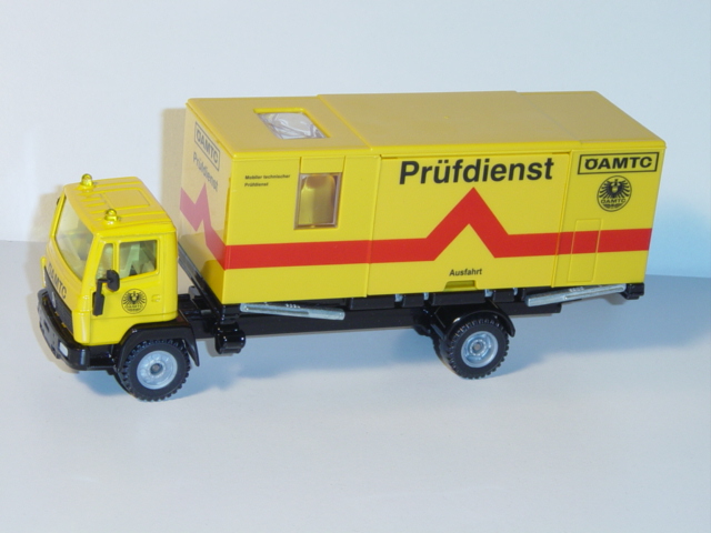 03800 A Mercedes LN-2 Prüfdienst, signalgelb/schwarz, Prüfdienst ÖAMTC, LKW12, L15