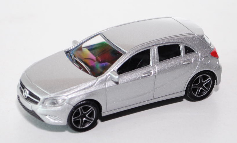 Mercedes-Benz A-Klasse (Baureihe W 176), Modell 2012-, polarsilber, 1:64, Norev SHOWROOM, mb