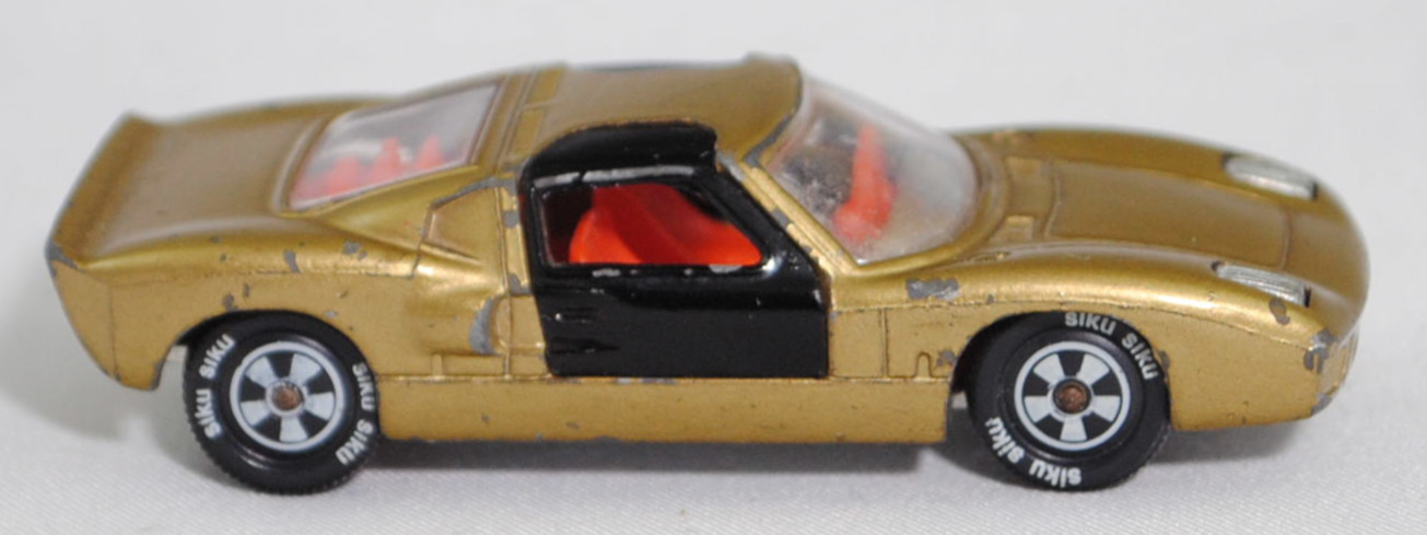 00003 Ford GT40 (Mk I bzw. Mark 1, Modell 1965-1967), Karosserie goldmetallic, Türen schwarz, Bpr. V 296 / Germ, Verglasung klar, R10 weiß, SIKU SUPER, 1:57, m-