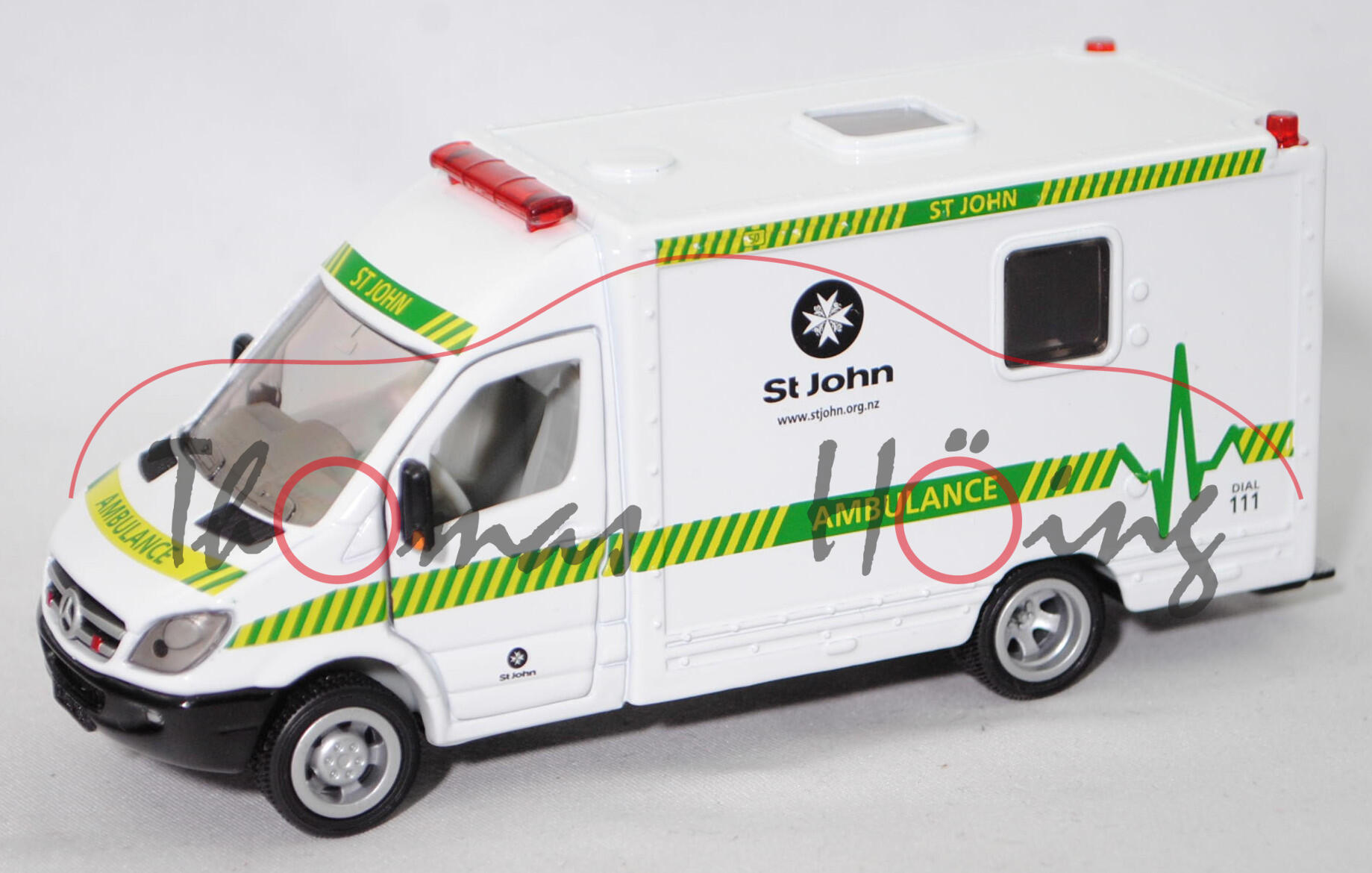 80400 NZ RTW MB Sprinter II (Mod. 06-09) mit Kofferaufbau, weiß, St John / AMBULANCE, SIKU, L17mK