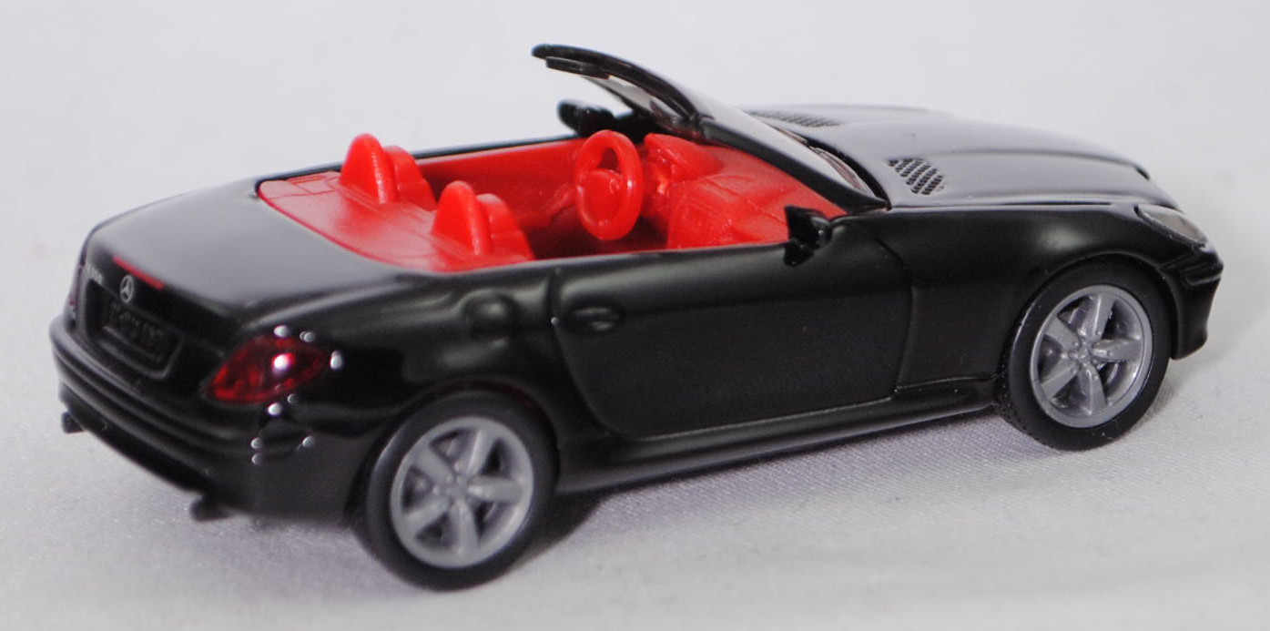 00004 Mercedes-Benz SLK 350 (interne Baureihenbezeichnung R 171, Vor-MoPf, Modell 2004-2008), schwarz, innen rot/schwarz, Bpr. 1002, SIKU SUPER, 1:55, m